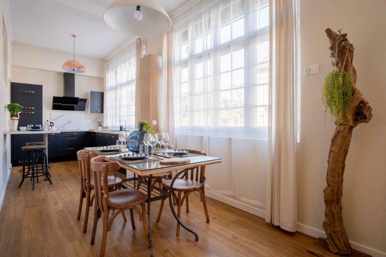 Elegant Appartement En Plein Coeur De Cabourg - Les Locations De Proust Kültér fotó