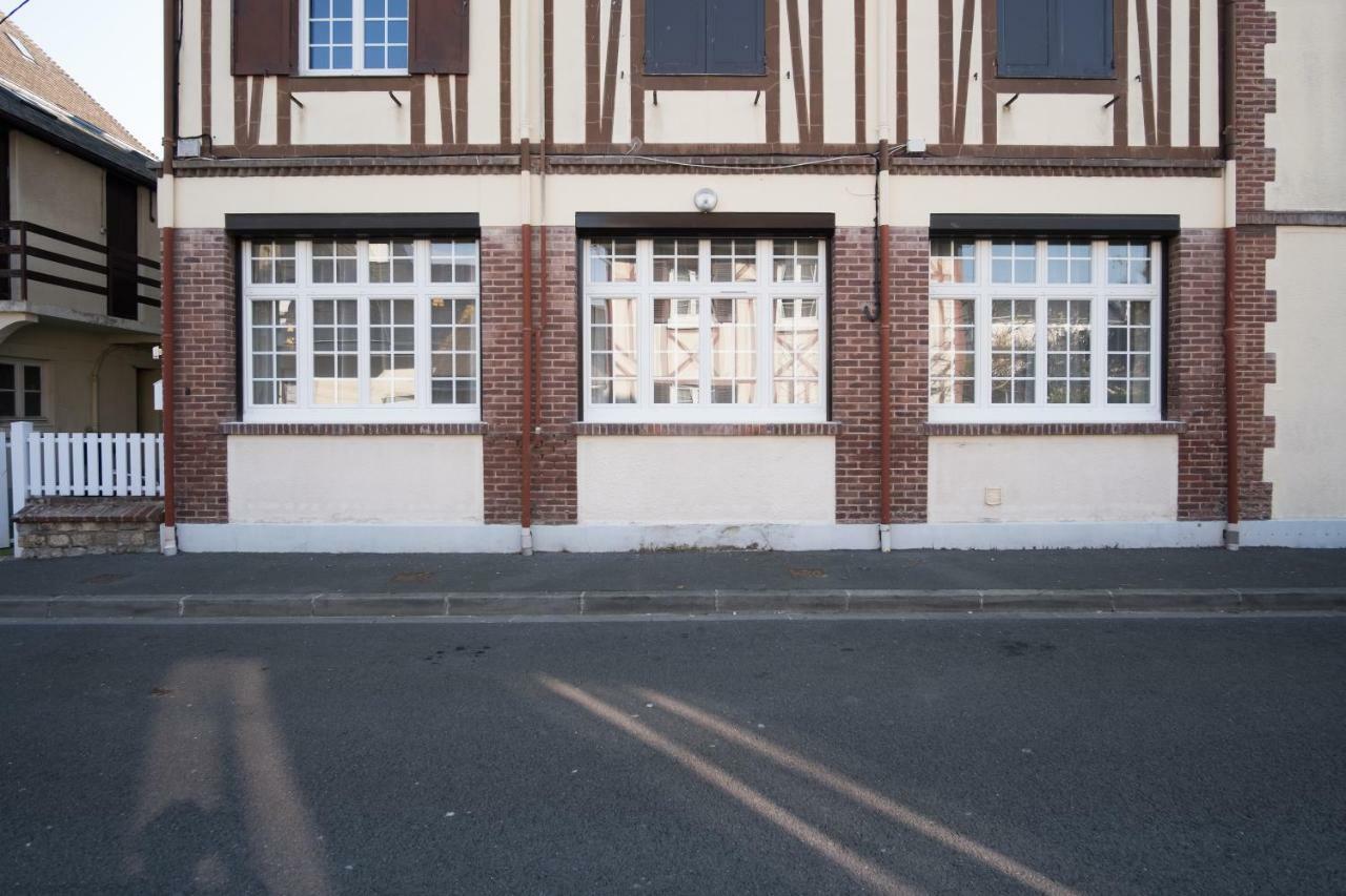 Elegant Appartement En Plein Coeur De Cabourg - Les Locations De Proust Kültér fotó